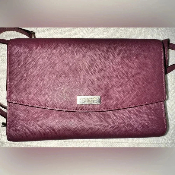 Kate Spade Laurel Way Winni Chocolate Cherry Crossbody Wallet - Picture 2 of 13